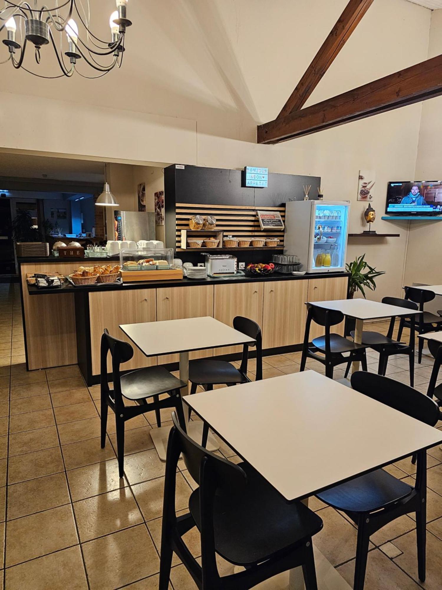Hotel Restaurant Du Lac Graulhet エクステリア 写真