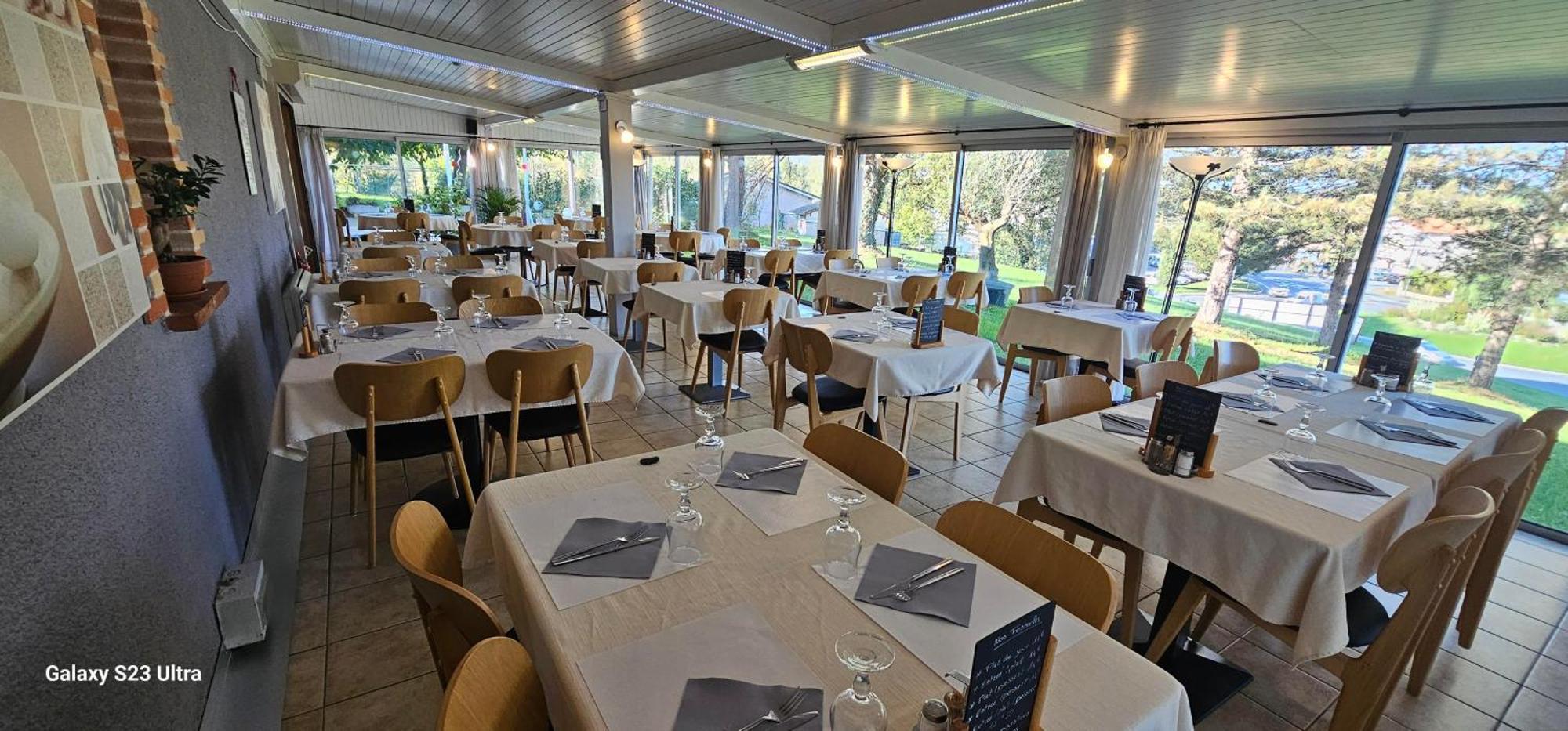 Hotel Restaurant Du Lac Graulhet エクステリア 写真